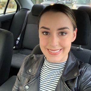 Meet your Posher, Kaylie